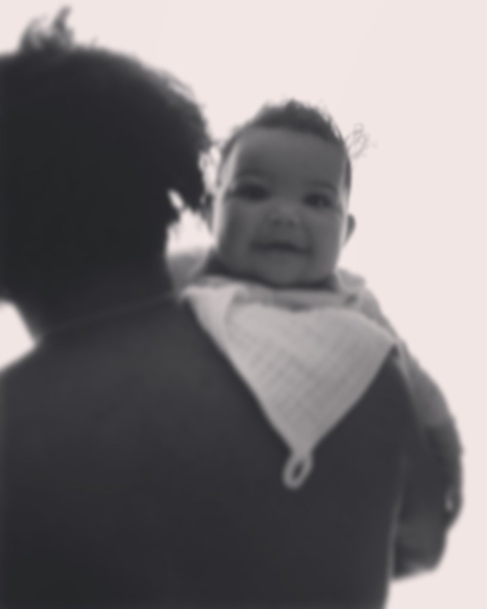 JEDImindedQue's tweet photo. #BedHead - they say when you sleep on 1000-ply sheets (or is that toilet paper?!), your curls will stay intact.. they lied.. #iGetItFromMyDaddy #DaddysGirl #MorningBurps #GirlDad #BabyGirl #BlackGirlMagic #AlmostFriday #MySmileSaysItAll #DaddyLikeMine #GetYouOne #JustNotMine https://t.co/p9hc6oMsNy