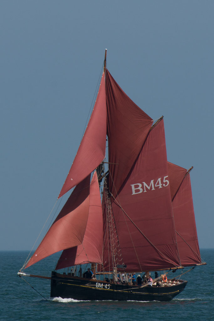 RedOverRedMusic's tweet image. The 2016 #Brixham heritage sailing regatta @PilgrimBM45 and a Bretton Lugger