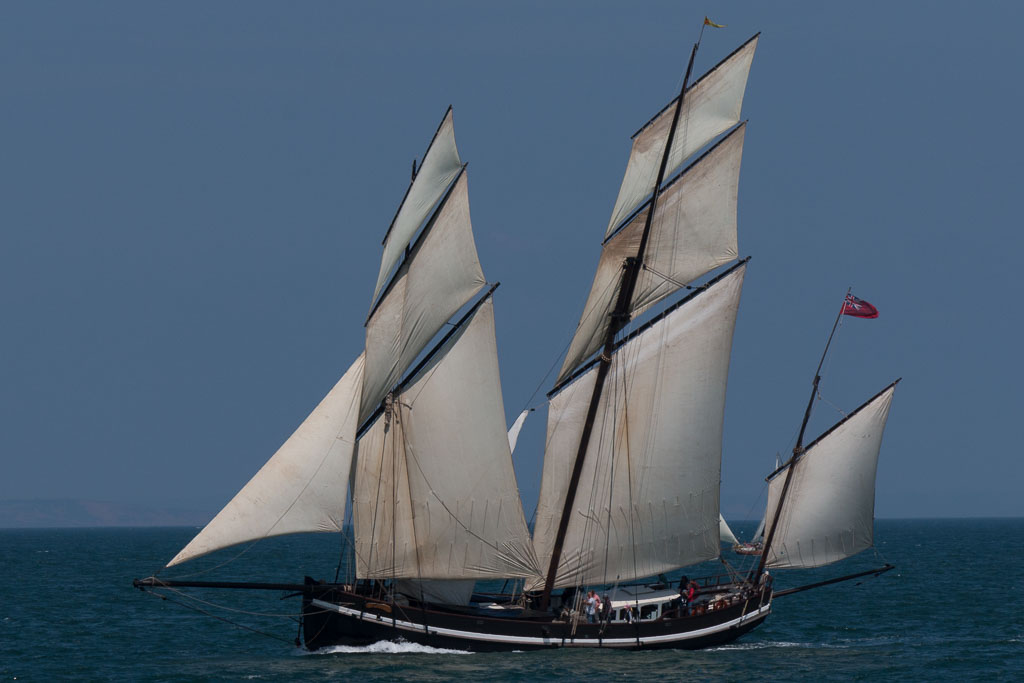 RedOverRedMusic's tweet image. The 2016 #Brixham heritage sailing regatta @PilgrimBM45 and a Bretton Lugger