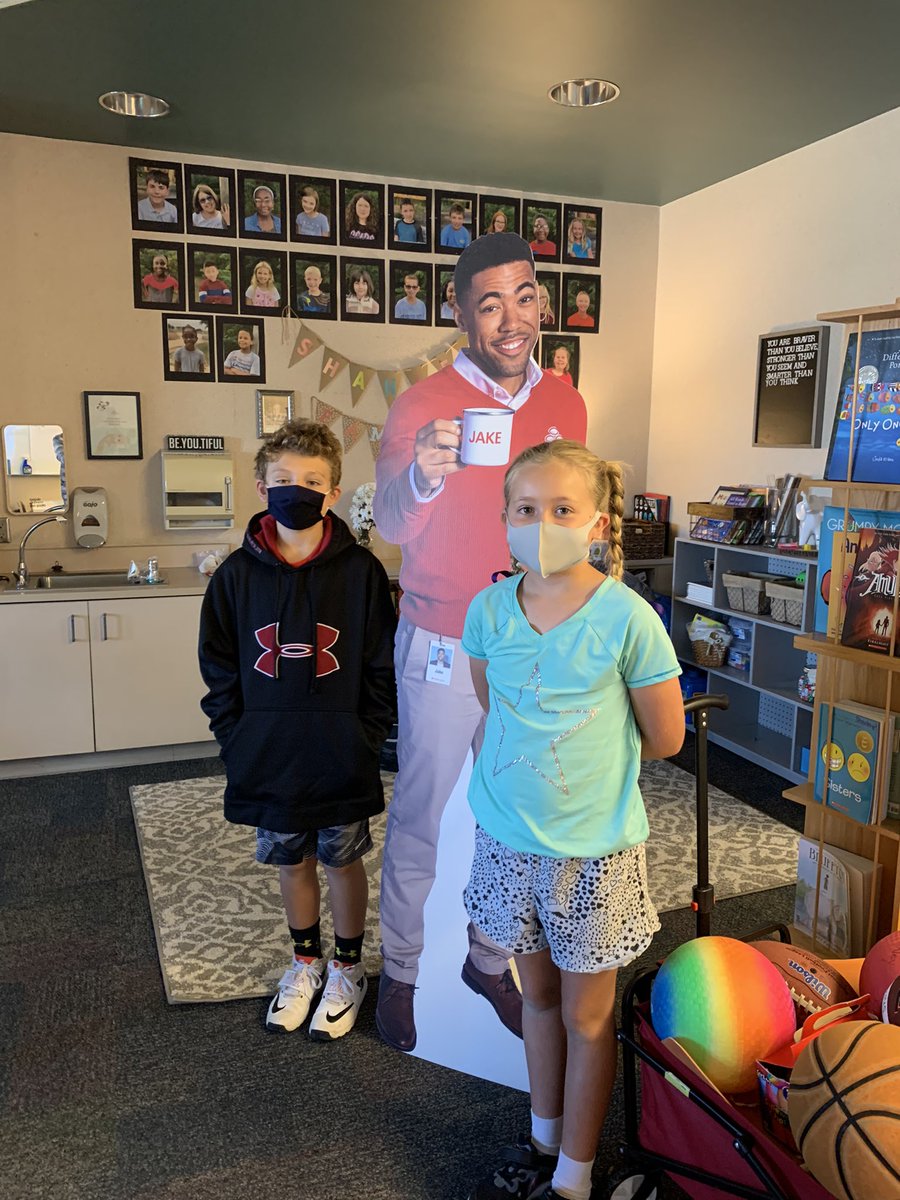 TallyShanley's tweet photo. What’s better than a visit from Jake from State Farm and Clint Wilson? When I kept messing up a student’s name, his nickname became Jake from State Farm… and he got a special visit. #LikeAGoodNeighbor @SchoolBoardCW @StateFarm https://t.co/lG5Hu8fVib