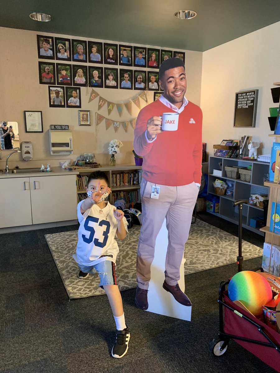 TallyShanley's tweet photo. What’s better than a visit from Jake from State Farm and Clint Wilson? When I kept messing up a student’s name, his nickname became Jake from State Farm… and he got a special visit. #LikeAGoodNeighbor @SchoolBoardCW @StateFarm https://t.co/lG5Hu8fVib