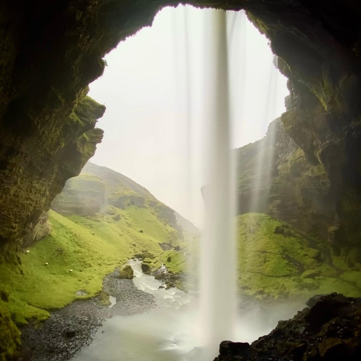 L’Islande me manque. C’est normal, docteur ? 
(Oui, j’ai appris à faire des poses longues avec mon iPhone donc je n’ai pas arrêté d’en faire)