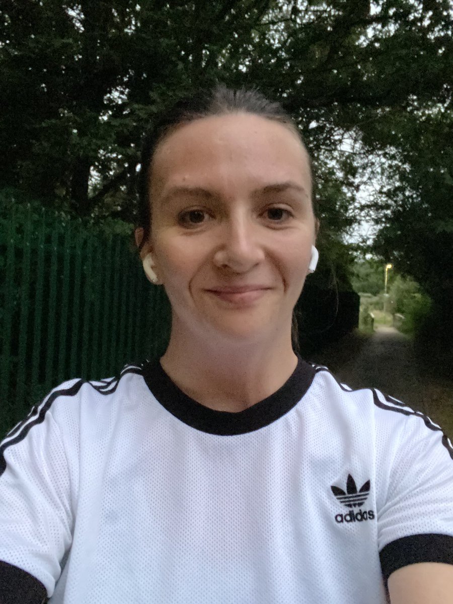 Metal_Jo85's tweet photo. Just ran my first 9k! 😁🏃🏻‍♀️🏃🏻‍♀️ Tunes from @TremontiProject helped massively! #ADyingMachine @runningpunks https://t.co/clQcOnyHL1