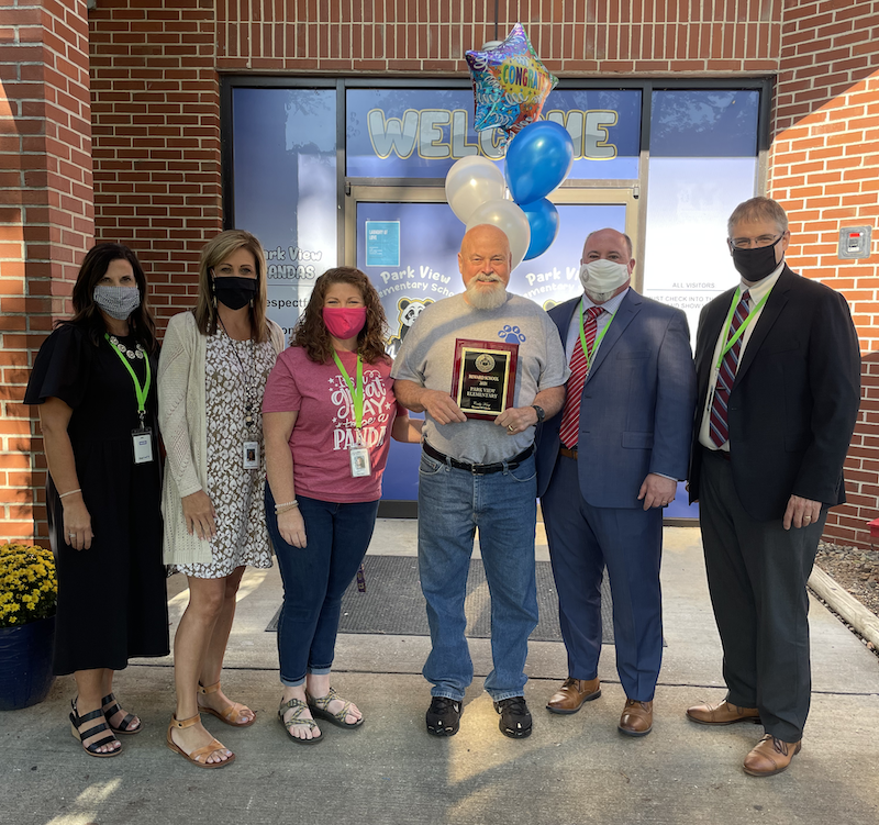 PCSSTN's tweet photo. It has been an exciting day in the PCSS! Congratulations to Capshaw and Parkview Elementary for being named a Reward School by the Tennessee Department of Education! Which means their school achieved a 3.1 GPA or higher.

Read more at https://t.co/ZpvawGsOSC

#PCSS #PutnamProud https://t.co/94slCeUYRX