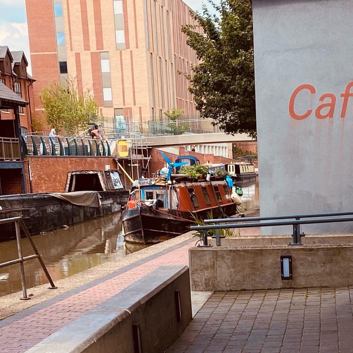 VisitBanbury's tweet photo. Fancy helping a brand new independent family business to set up their new café in Banbury @BanburyMuseum ? 

Callum &amp; Jane aka Pavement Coffee Co have a live crowdfunder here: https://t.co/P4pOVhdiMS 

More about them here:
https://t.co/GDVM6fkG8k

Please RT &amp; support if you can https://t.co/6O04O0Ad3Y
