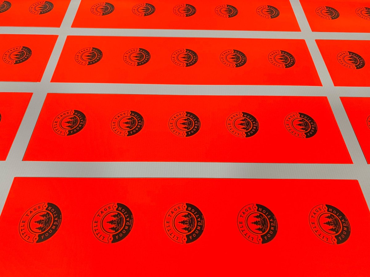 PEDStuartCorp's tweet photo. Custom printed license holders going to a new customer! #hunting #fishing #license #badge #identification #MADEinUSA #MadeInAmerica #americanmade #printing #custom https://t.co/eDzGkb8lHF