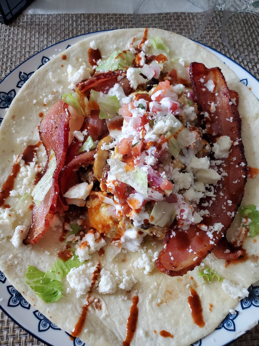 This was breakfast, eggs, bacon,Pico de Gallo, table cream and queso fresco. The best part was actually smelling the bacon cooking!! #covidsucks #wantmytasteandsmellback #bbqfamily #cooking #family