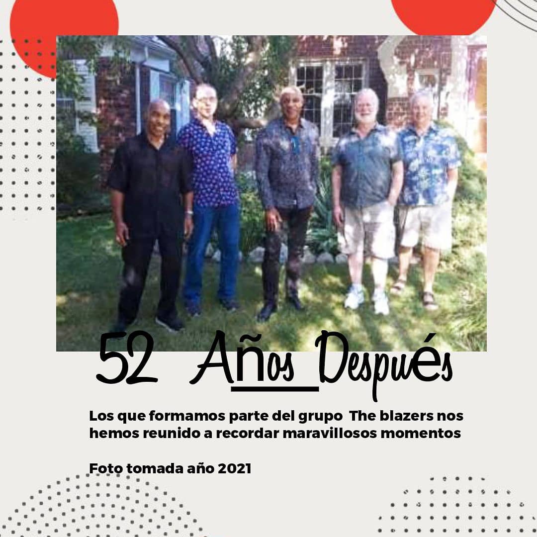 PalabraOrquesta's tweet photo. #Tbt 
1 Foto fue tomada en el año 1969 dónde hacía parte del grupo The blazers.
2 foto tomada este año 2021 dónde nos reunimos y que día ! 
#salsaromantica  #salseros  #SalsaPalMundo #salsa https://t.co/ZS43QvlrbI