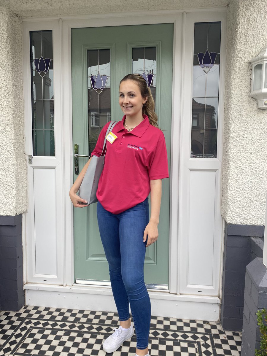 Thanks to all the volunteers at Alder Hey Hospital who supported Gracie Burns today on her first official shift this afternoon. What a great opportunity!
<a href="/VolunteeringAH/">Volunteering @ Alder Hey</a> 
<a href="/learnimperative/">Mark Burns</a>