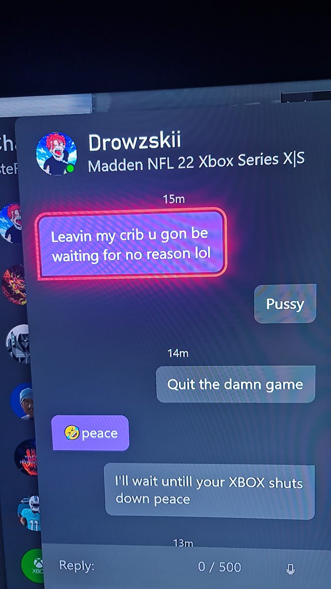 StefanBryan18's tweet photo. @MaddenNFLDirect my game is stuck on this screen and I received a message saying "I'm going out so enjoy" therefore I can not advance if I leave the game I will receive a loss. Fix your game or find a way to get this kid out my lobby! https://t.co/I4RkDAe4k4
