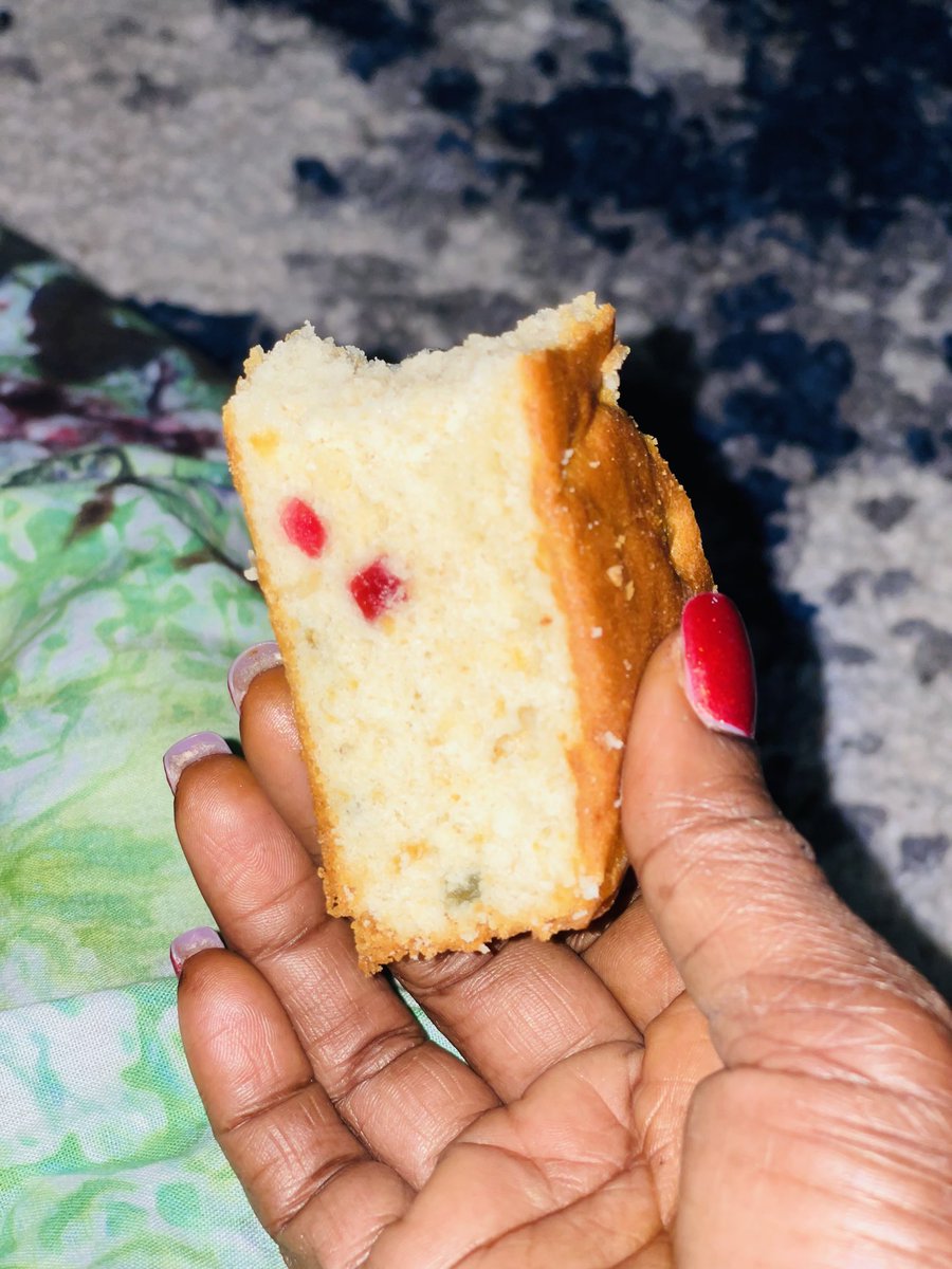 <a href="/UmmManal2/">Umm Manal</a> pkoi tu m fais sa? Cake o fruit confit moelleux, tendre et spongeux 😂😂♥️♥️♥️