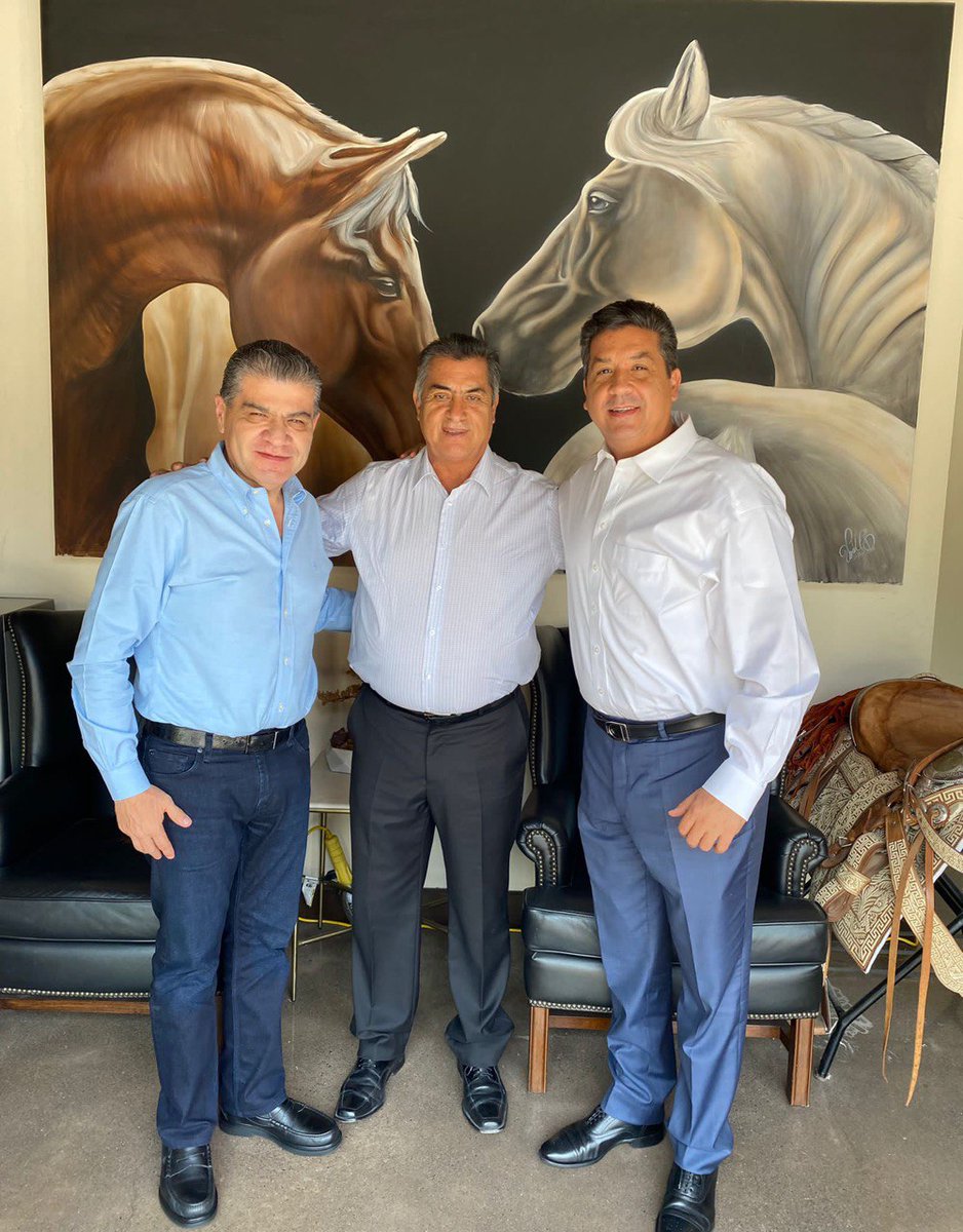 Durante mi visita de trabajo a Nuevo León, sostuve una reunión con mis amigos Gobernadores <a href="/JaimeRdzNL/">JAIME RDZ EL BRONCO</a> y <a href="/mrikelme/">Miguel Riquelme</a>, a fin de fortalecer la cooperación, comunicación y colaboración en materia de seguridad, salud y desarrollo económico entre #Tamaulipas, #NuevoLeón y #Coahuila.