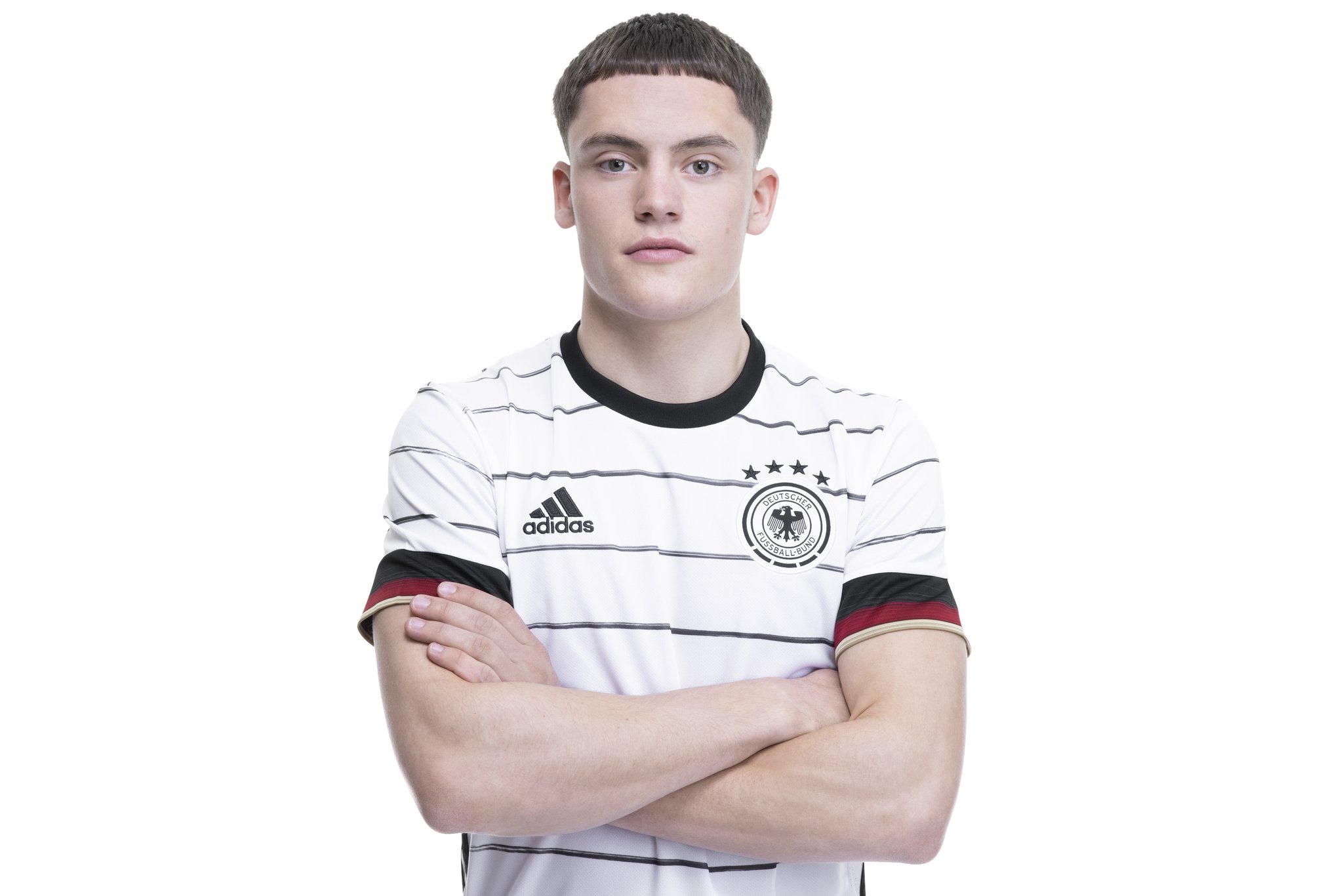 germanfootball_dfb on X: Debut time! 🆕 (82) ⬅️ Joshua Kimmich ➡️  Florian Wirtz DieMannschaft LIEGER 0-2 t.coapmu2J8UN0  X
