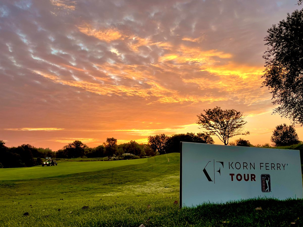Nick_Krysinski's tweet photo. Day 1 for @tourchampulf is in the books for @VNGCAgronomy @drewgarner_ @justin_mcgohon @Jon_Greenwell2 Team absolutely crushed it this season and couldn’t be more proud! 🙌 Big thanks to all volunteers that are out to help for the week, couldn’t do it without all the support! https://t.co/cDpirvy5gS