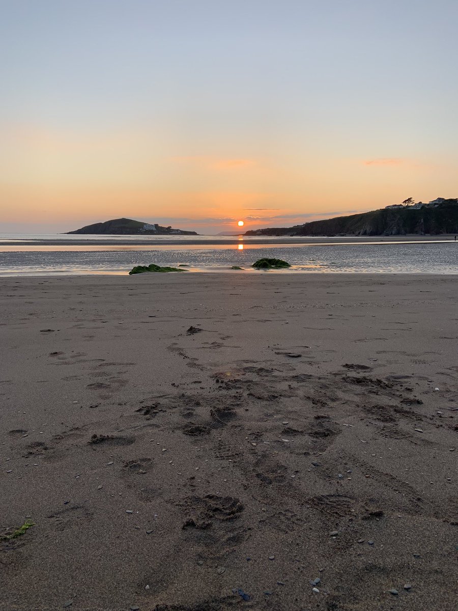 Letting go of negative emotions whilst watching the sun set on a tough few weeks. Looking forward to a brand new day tomorrow.