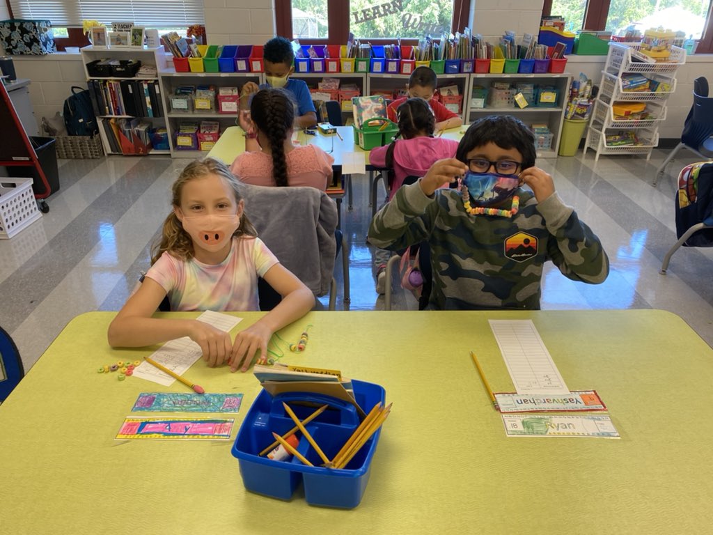 Mariner2nd's tweet photo. Today we made ordinal number fruit loop necklaces! What a fun way to practice our math skills! 😊 https://t.co/1rt0URb8oe