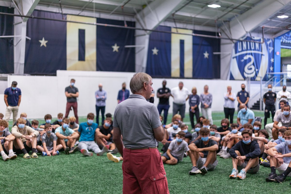 phlunionacademy's tweet photo. Congratulations and thank you to Iain Munro for everything you have put into the development of the @philaunion ecosystem. Ian has been instrumental in creating a culture of excellence both for the academy and at @yscacademy. https://t.co/n9rrgOv9Ok