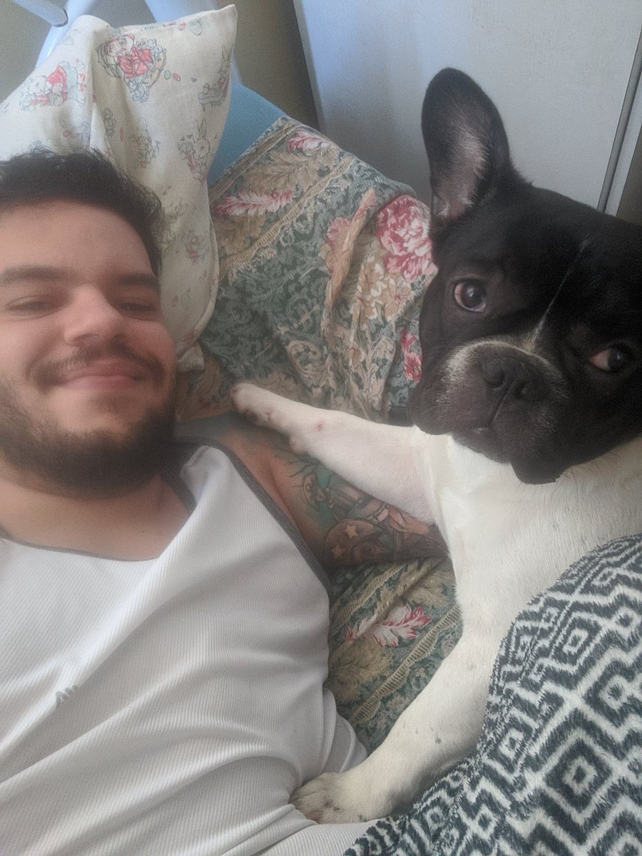 hiego_'s tweet photo. acordando com mozão https://t.co/xECSkhio4v