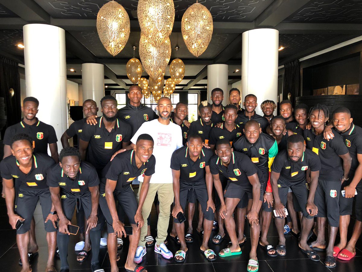 Photo de famille du football malien, <a href="/mali_uf/">UFMali</a> présente à Agadir à travers son président <a href="/KanteCedric/">Cédric Kanté</a>. Ensemble pour cette longue route qui mène à la <a href="/FIFAWorldCup/">FIFA World Cup</a> #yeswecan #malipuissanci #aboraMalila