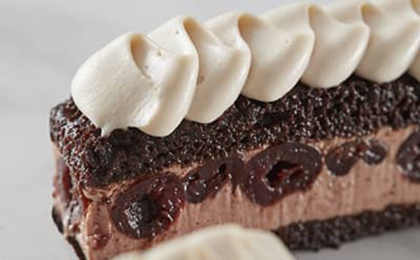 Recette FORÊT NOIRE Classique revisité avec le chocolat RUBY Cet article offre la recette revisitée du gâteau Forêt-Noire classique en créant une nouvelle expérience. L'ajout de purée de cerises et du Ruby au traditionnel... | #chocolat #chococlic chococlic.com/Recette-FORET-…