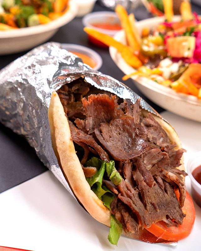 HalalRun's tweet photo. Nice to meat you!
Choose from so many delicious options from DönerG - Santa Ana, CA
https://t.co/bb7bu9bhyj
Photo credits: DönerG
#halalrun #donerg #eathalal #Halalfood https://t.co/LgPHoZpRYc