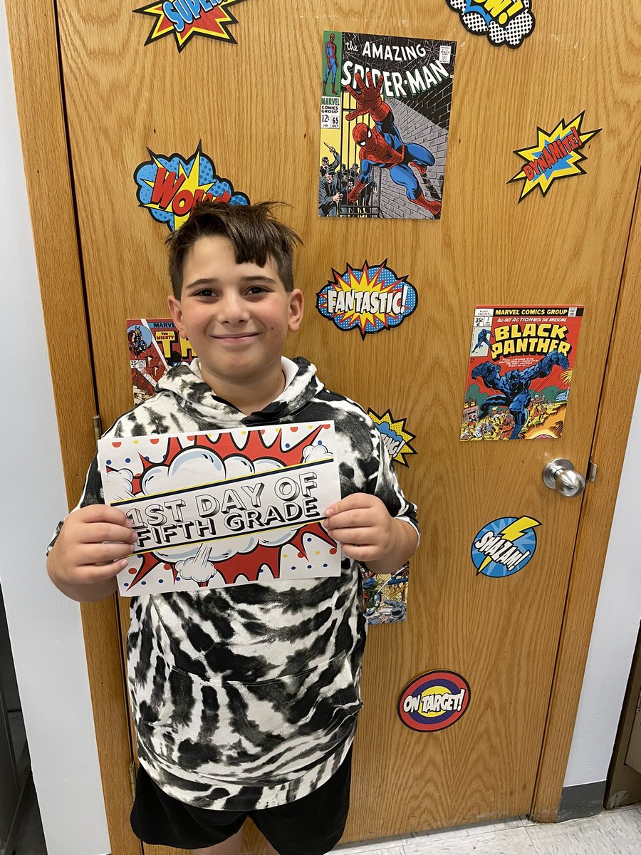 ChodesMr's tweet photo. Year ✌️day ☝🏻of 5th grade! Today was a SUPER day!! Can’t wait to spend the rest of the year with my awesome class! https://t.co/QKDDipEUew
