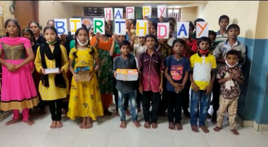 batha_chari's tweet photo. On the occasion of Pawan Kalyan sir birthday we celebrate in a orphanage home @PawanKalyan @TrendPSPK @ganeshbandla @TeamPAWANISM @TeamPowerSena @JanaSenaParty #HBDJanaSenaniPawanKalyan #HappyBirthdayJanasenani https://t.co/HqqAsUndCo