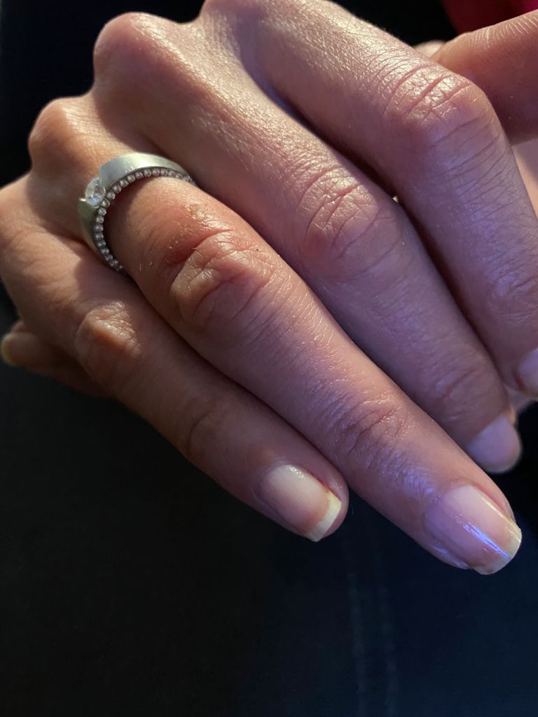 negrasini's tweet image. No acepto más dm chicus! Ahora soy una mujer comprometida! Les pido no insistir #Imengaged