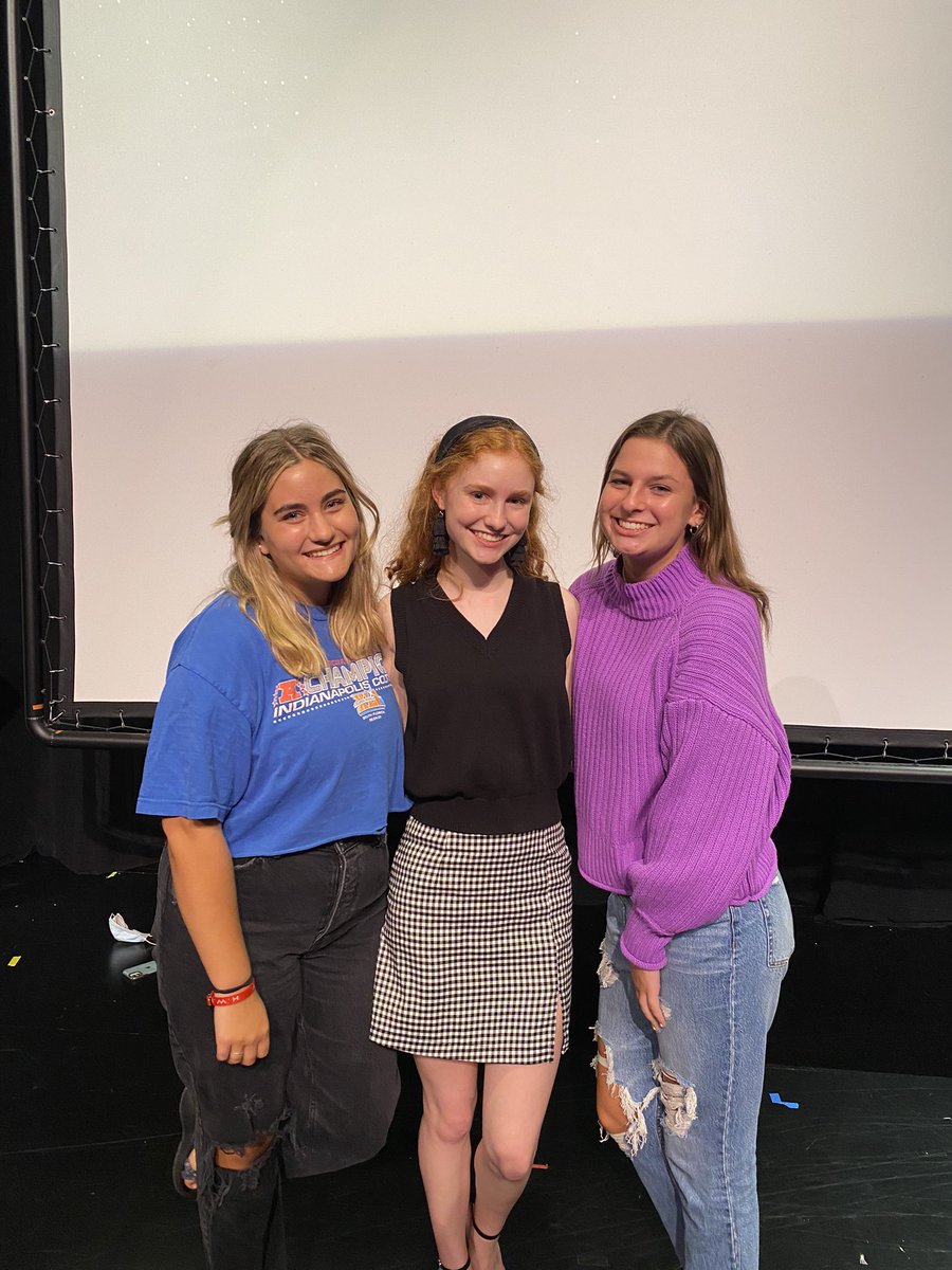 mia_allman's tweet photo. Hey @pmhsFEST, it’s been a minute. I’ve missed you. You might be the greatest thing that has ever happened to Perry. You’re magical, out of this world, and filled with some really interesting people, just like the BMV. Definitely an A+ in my gradebook. #fest21 https://t.co/5zCKB0194W