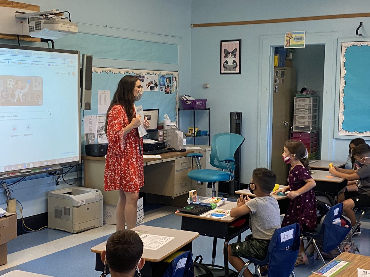 Day 2 with our amazing students back in school. My heart is filled!!⚓️💙⚓️ 💙⚓️ #ThisIsOSD  <a href="/OMS_NY/">Oceanside MS</a> <a href="/OSchool4/">School 4</a> <a href="/jmcgahan31/">Julie McGahan✌🌏⚓</a>