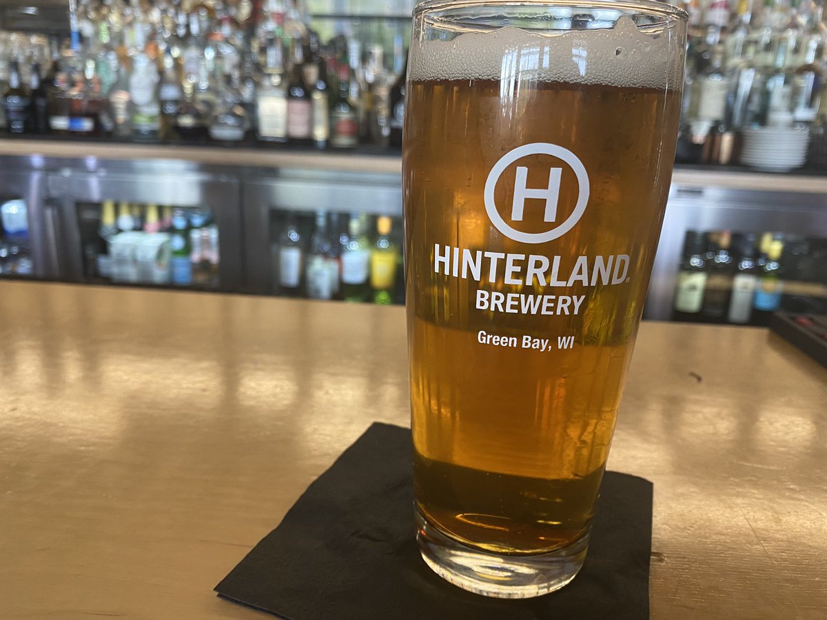 Microbrewguys's tweet photo. Great IPA from @hinterlandbeer and the Legendary Green Bay Packers #Packers https://t.co/6OTRE4WBx1