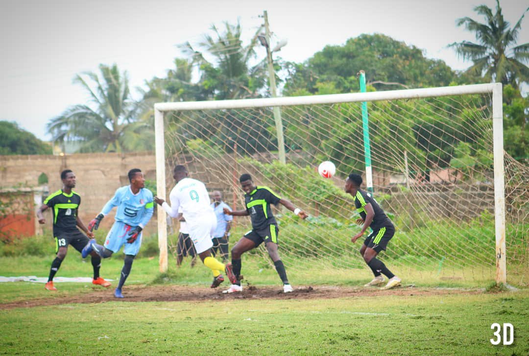 GhanaArmyFC's tweet photo. FULL TIME
GARFA Division Two Game Zonal Playoff Zone
Kingdom FC 2οΈβ£ - 4οΈβ£ Ghana Army FC
Lawrence Asante - 2 Mins
Castro Kainyah - 26 Mins
Obed Asante - 33 and 40 Mins
#CamouflageBoys #Snipers #Professionalism #Loyalty #NoGutsNoGlory #WeStriveToWin #GAFC #GARFADIV2 https://t.co/CtroVD2Jt3