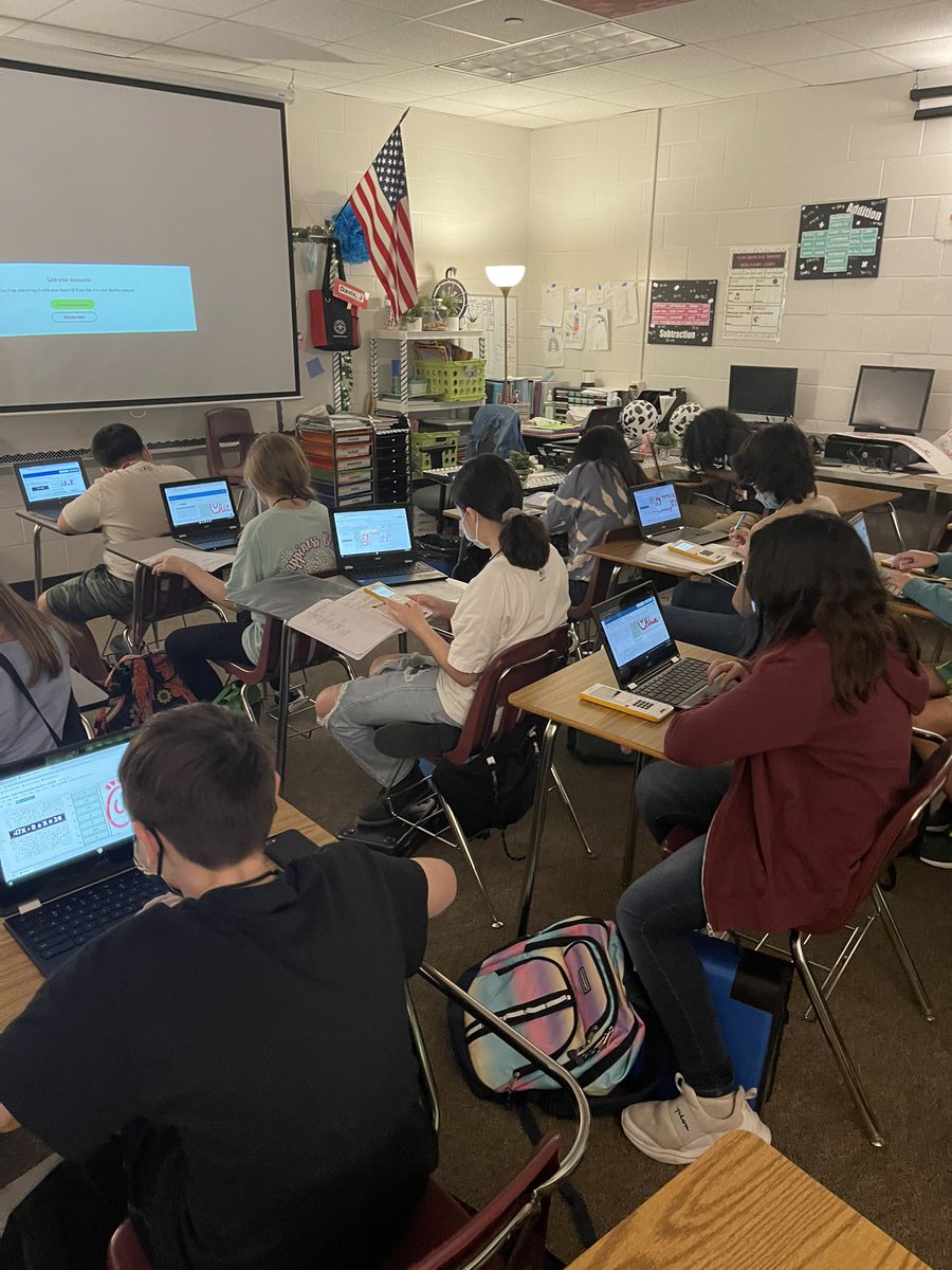 MsDavis06's tweet photo. Continuing with the @ChickfilA theme, our kiddos solved equations with a pixel art activity🐓🤩 #tmscommunicators #tmscollaborators https://t.co/khaNyrLSjH