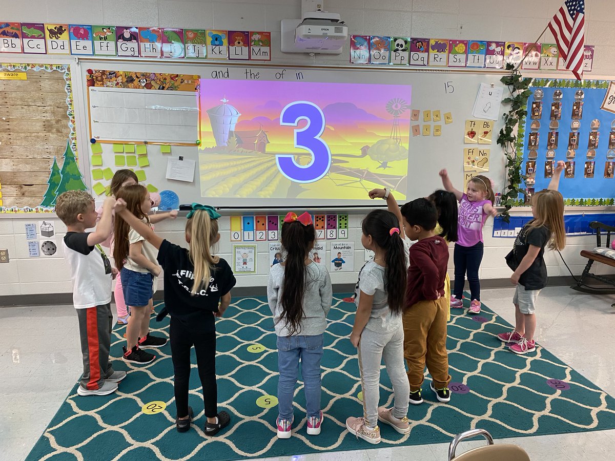 Kindergarten loves to start off Math RTI by counting with Jack Hartman! #Kindergarten #jackhartman