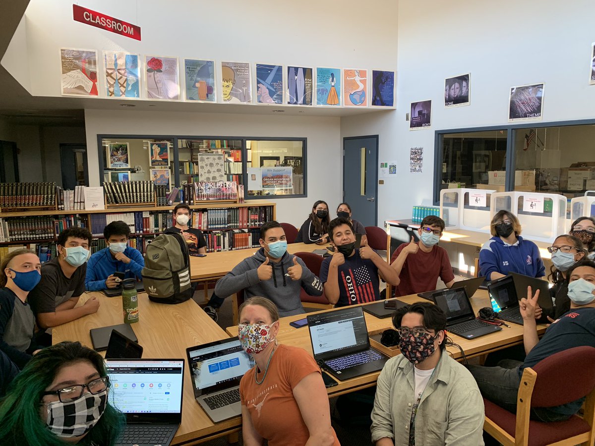 AHSGamingClub's tweet photo. First meeting of AHS Gaming Club is a huge success @americaslibrary thank you for having us! #DnD #gaming #BlazerNation https://t.co/YS1ErtaMrz