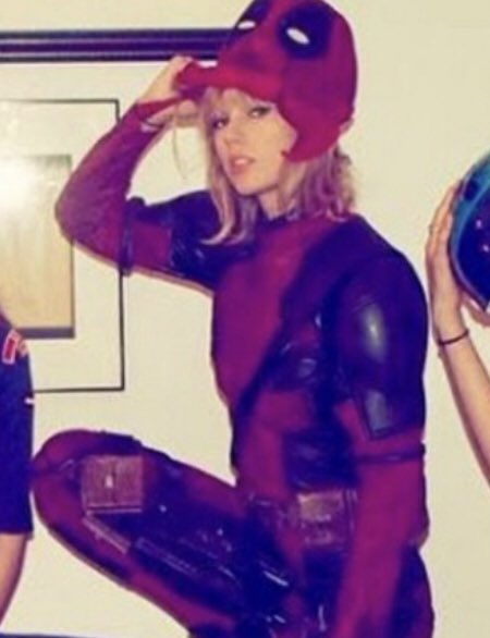 tayswyl's tweet photo. deadpool la mas linda  #jodaharrysta #harrysfest https://t.co/Oz8wszPLvM