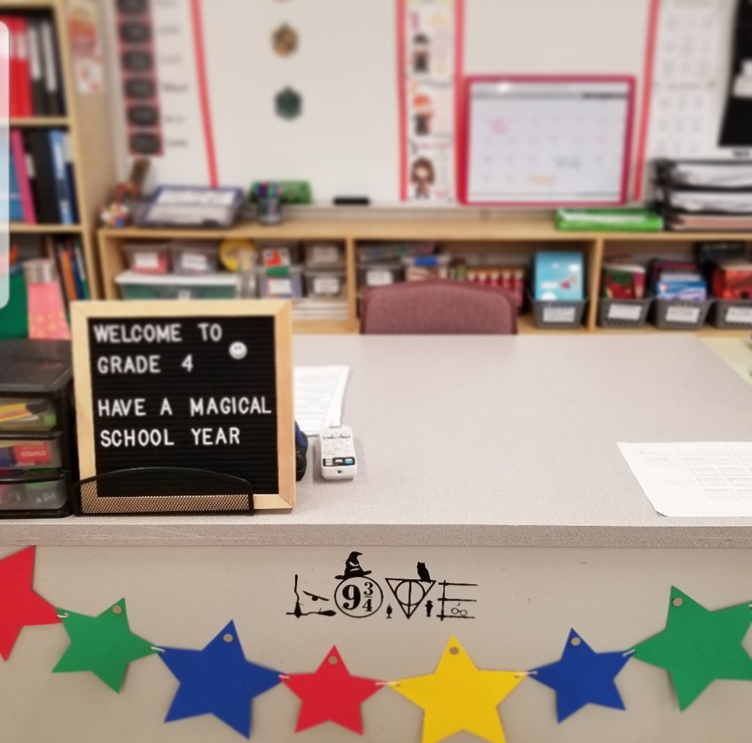 MorningMsSmith's tweet photo. Finished my Classroom Set Up today. 
Can't wait to meet my new Grade 4s on Tuesday! https://t.co/eQXTKw8hA1