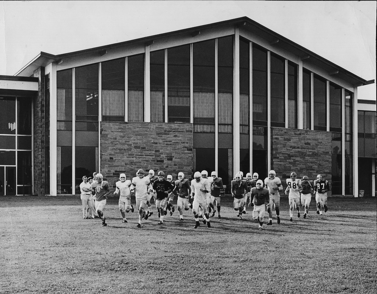 Fun Fact: UC had club football from 1966-1971. In 1971 many club teams in NYS transitioned to D3, however, club football was ceased after the 1971 season. It wasn't until 2000 when President Todd Hutton brought football back to @uticacollege #FearTheMoose