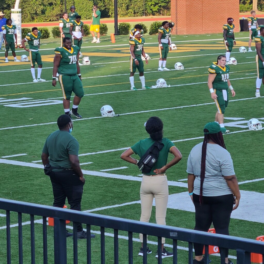 RankinsChante's tweet photo. Football is back in action Belhaven University football team !!!! My brother
#70 Offensive Line ๐๐๐
#GoBlazers
#PrepLegacyโค๏ธ๐ https://t.co/Pg3GdWc2gm