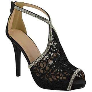 Visita LA CHICA DE LOS 1001 ZAPATOS: ZUECO ENCAJE NEGRO Y SWAROVSKI. 
lachicadelos1001zapatos.blogspot.com/2016/08/zueco-…
La combinación de encaje y #swarovski convierten a estos #zapatos en #joyasdemoda.
#PymesUnidas #tiendaonline #zuecos #mules #1001Zapatos