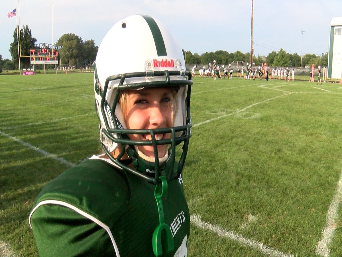 KurtPegler's tweet photo. Girl power in central Illinois. 

Friday Mylee Hansen kicked 3 extra points, becoming the first girl to ever play for the Pekin football program. Tonight JV player Audrey Crowson booted an extra point to become the first girl to score a point at any level for Richwoods football. https://t.co/CmIuprzsIF