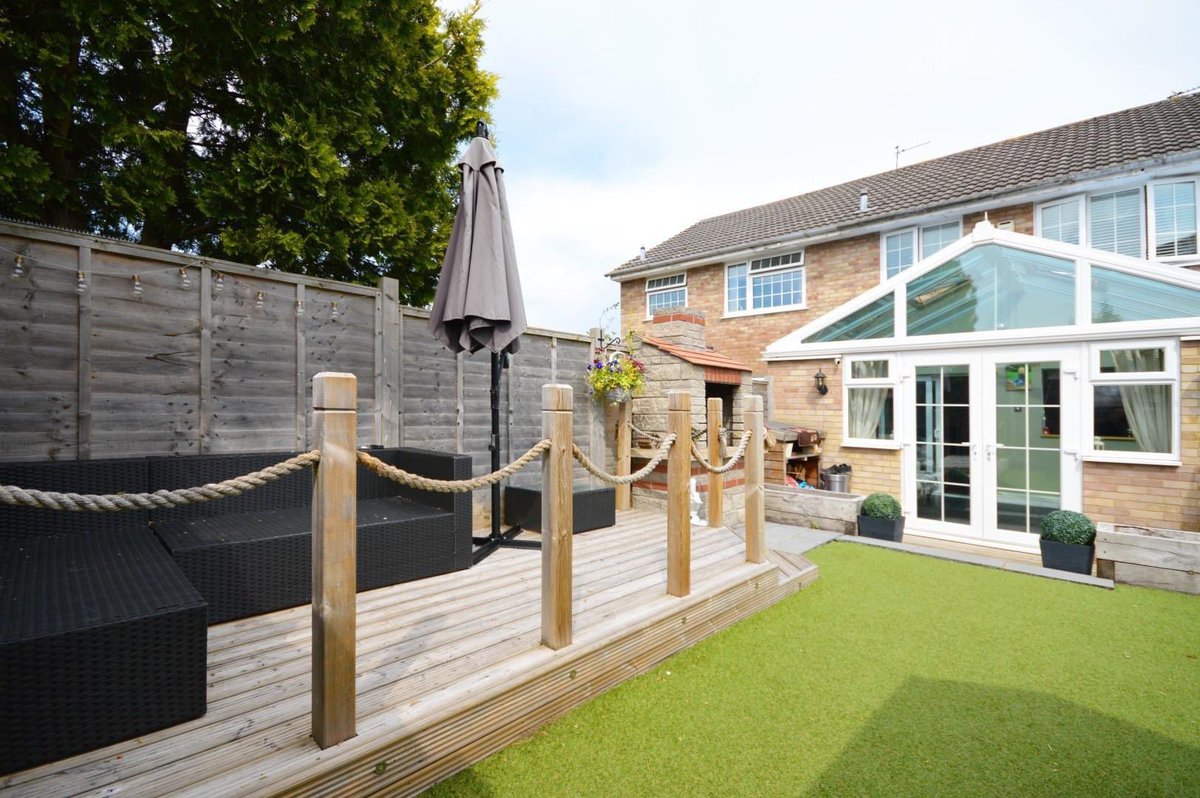 So this happened today…. I BOUGHT A HOUSE!! 🏠 #NewHouseDay #NextChapter #FreshStart