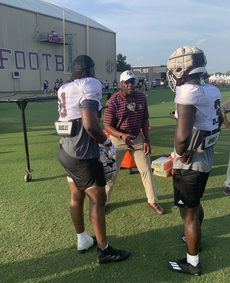 KadoHinson's tweet photo. The fellas soaking in knowledge from @AggieFootball legend Jacob Green. #GigEm👍🏽 https://t.co/thIG8i9WZU