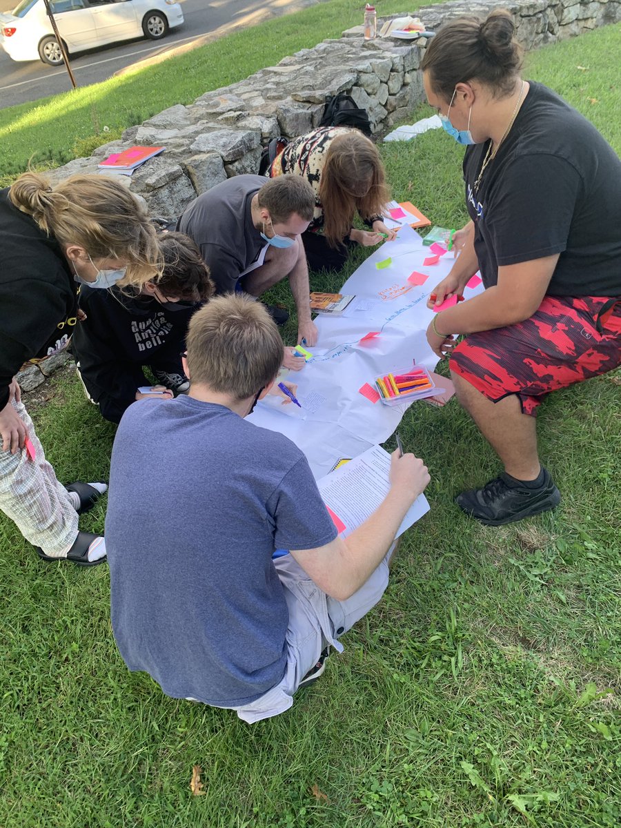 Took advantage of the beautiful weather today &amp; got <a href="/newpaltz/">SUNY New Paltz</a> students connecting the minds outside! Ss explored connections between curriculum time restraints, meaningful context, and the impact of emotions in learning #HVWP #PreserviceTeachers #Collaboration