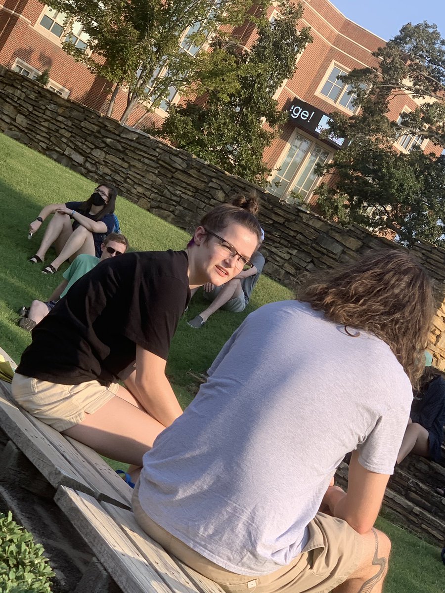 OUBeeClub's tweet image. We had a great time at our first meeting of the semester! Bee sure to join our slack for important news and updates. Link in bio 🐝 #bees #savethebees