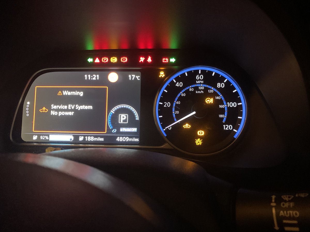 BowyerSteve's tweet photo. @NissanUK not impressed. Stranded for 6 hours with an EV system fault…now 0117am and still awaiting a recovery vehicle.  Love of Leaf is dwindling very fast.  Hope it gets fixed quickly ! 🤬😡 https://t.co/E62yXHPzPQ