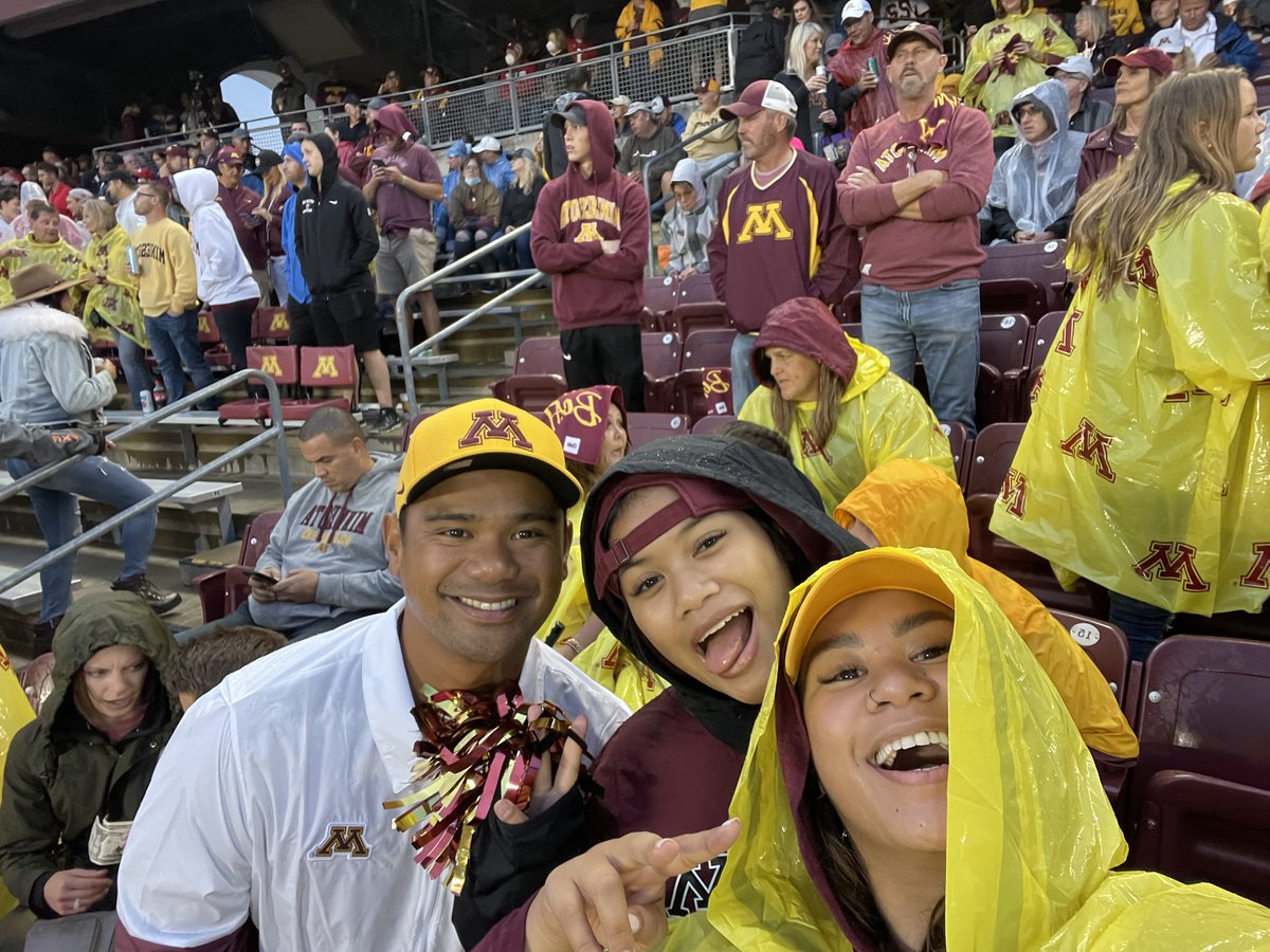 gatalinaaa's tweet photo. #gophermn https://t.co/AicxPfdf7t