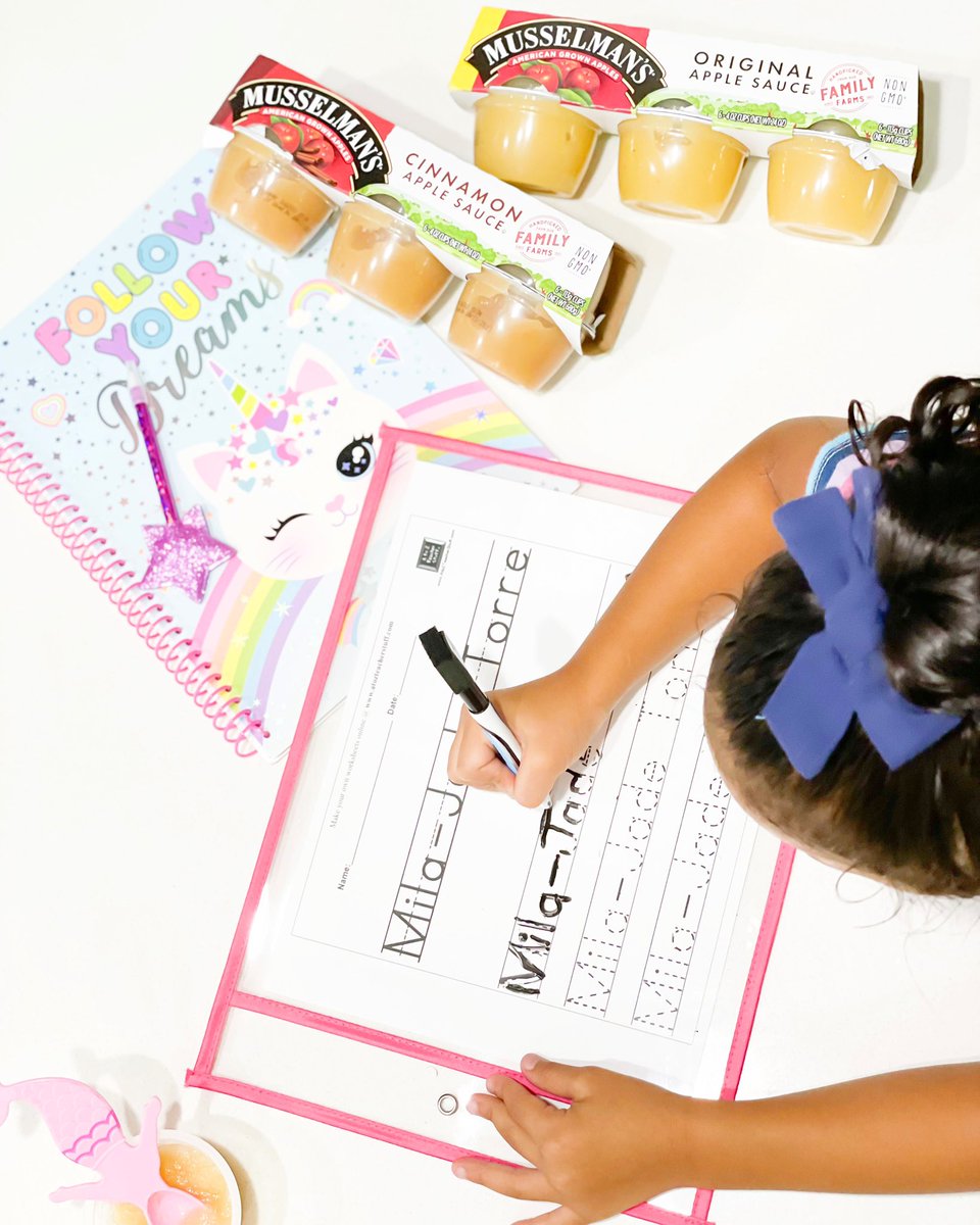 Hungry Kindergartener here!This mom’s go2 delicious healthy snack is hands down <a href="/Musselmansapple/">Musselman's</a> !Not only are Musselman’s apples hand picked but they’re made with 100% American Grown apples from it’s grower-owned family farms #PickMusselmans #FamilyFarms #MusselmansPartner