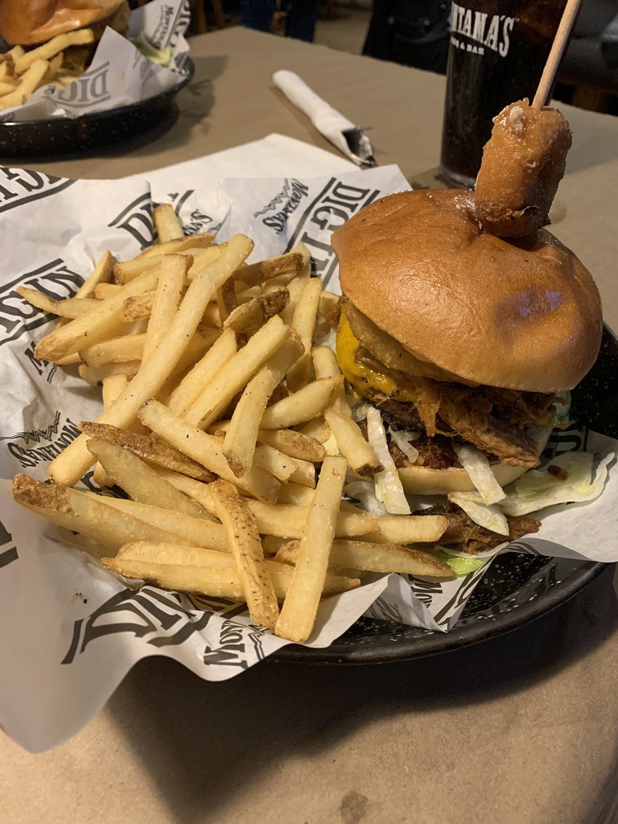 Kick off to <a href="/PEIBurgerLove/">PEIBurgerLove</a> 2021 is the #bubblebreaker <a href="/MontanasBBQ/">Montana's BBQ & Bar</a> and it did not disappoint!  Sweet, savoury and delicious!  #pei