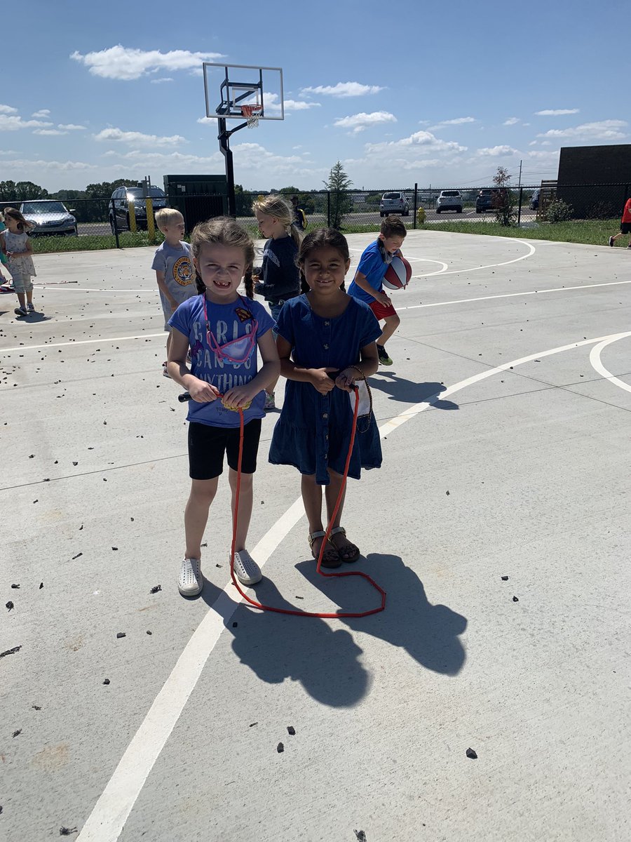 Always thankful for our PTA but these gorgeous recess days make us so thankful for the extras!!! <a href="/ctepta/">Cumberland Trace PTA</a> <a href="/ctetigers/">Cumberland Trace ES</a> @DrC_CTE